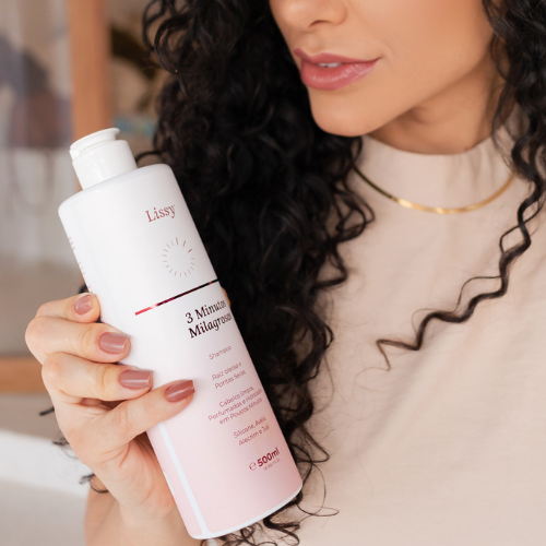 Shampoo Hidratante 3 Minutos Milagrosos - 500ml | Resultados Visíveis em Poucos Minutos!"