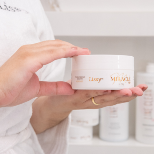 Kit Miracle Cronograma Capilar de Chuveiro: Hidratação, Nutrição e Restauração